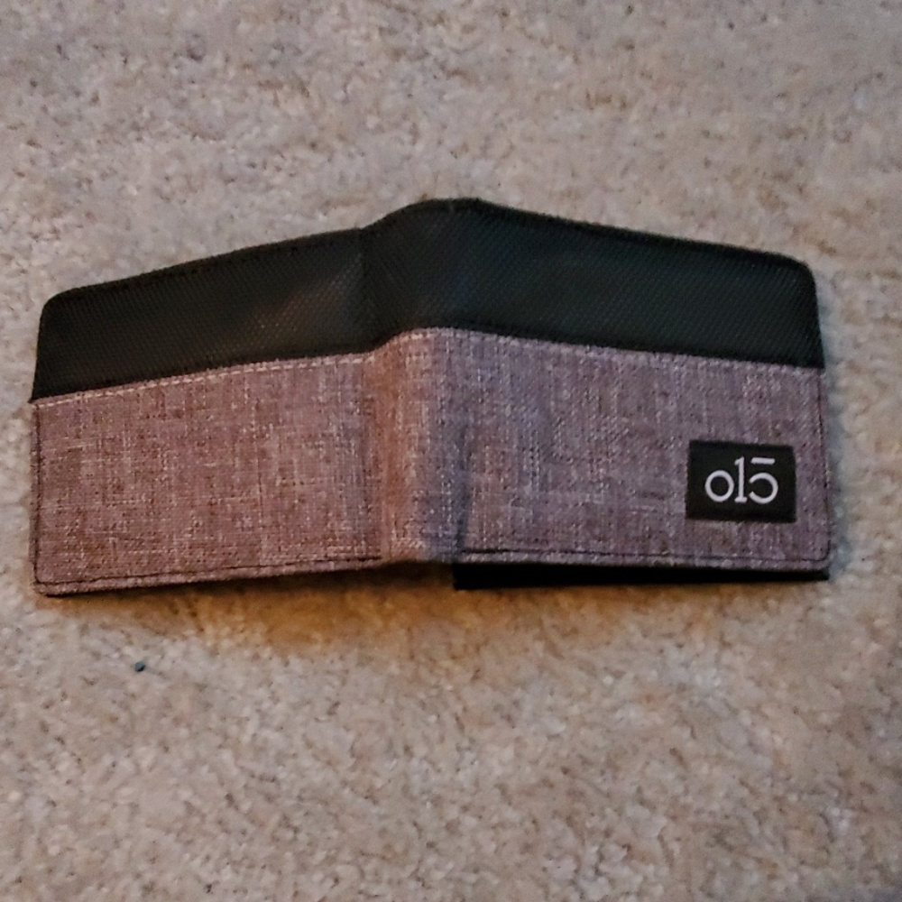 O15 Wallet - Picture 5 of 5